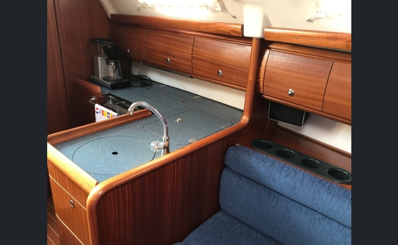 Bavaria 32 Cruiser-kuva-11